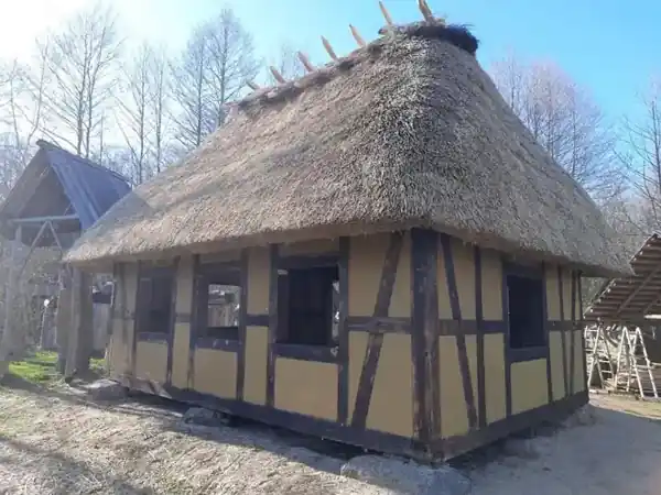Stara Chata — praca Aliaksandra Kurbana