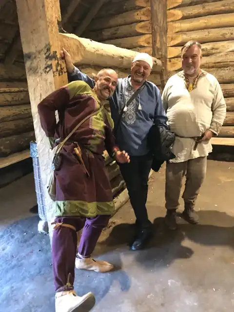 Stara Chata — praca Aliaksandra Kurbana